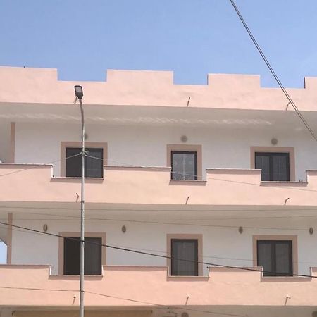דורס Casa Intera La Paghi Come Una Camera The Home With The Price Of A Room מראה חיצוני תמונה