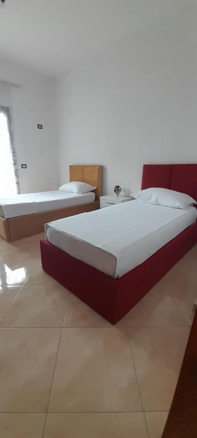 דורס Casa Intera La Paghi Come Una Camera The Home With The Price Of A Room מראה חיצוני תמונה