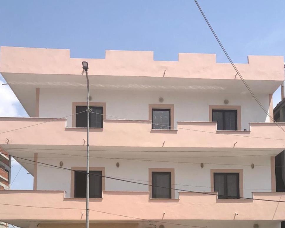 דורס Casa Intera La Paghi Come Una Camera The Home With The Price Of A Room מראה חיצוני תמונה