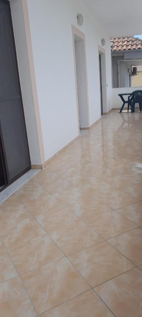 דורס Casa Intera La Paghi Come Una Camera The Home With The Price Of A Room מראה חיצוני תמונה